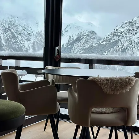 Face Au Glacier Apartment