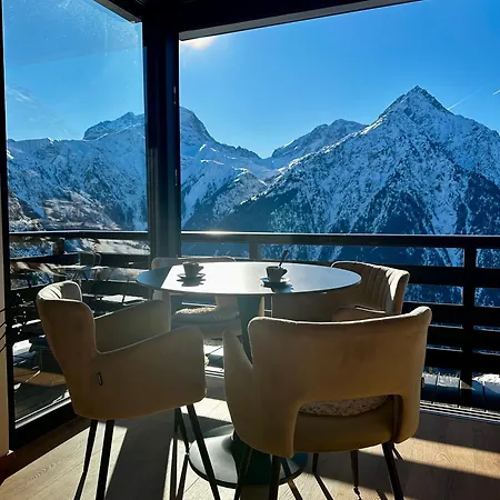 Face Au Glacier Apartment